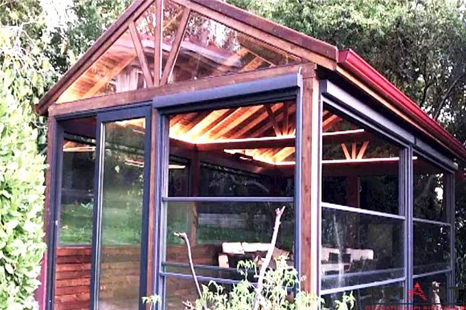 GİYOTİN CAM BALKON 